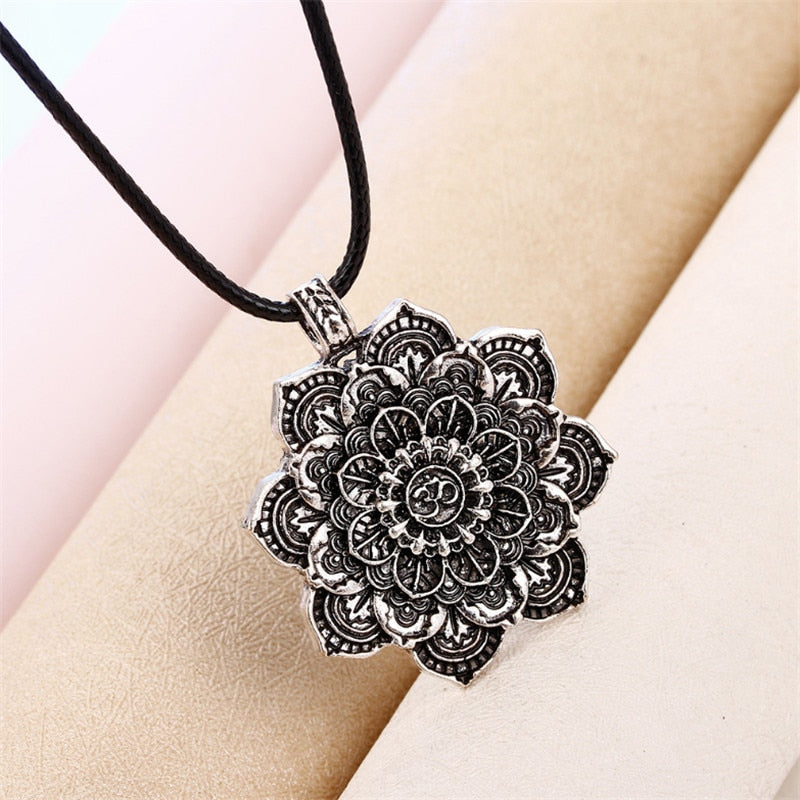 Mandala Lotus Flower Pendant Necklaces - Hellopenguins
